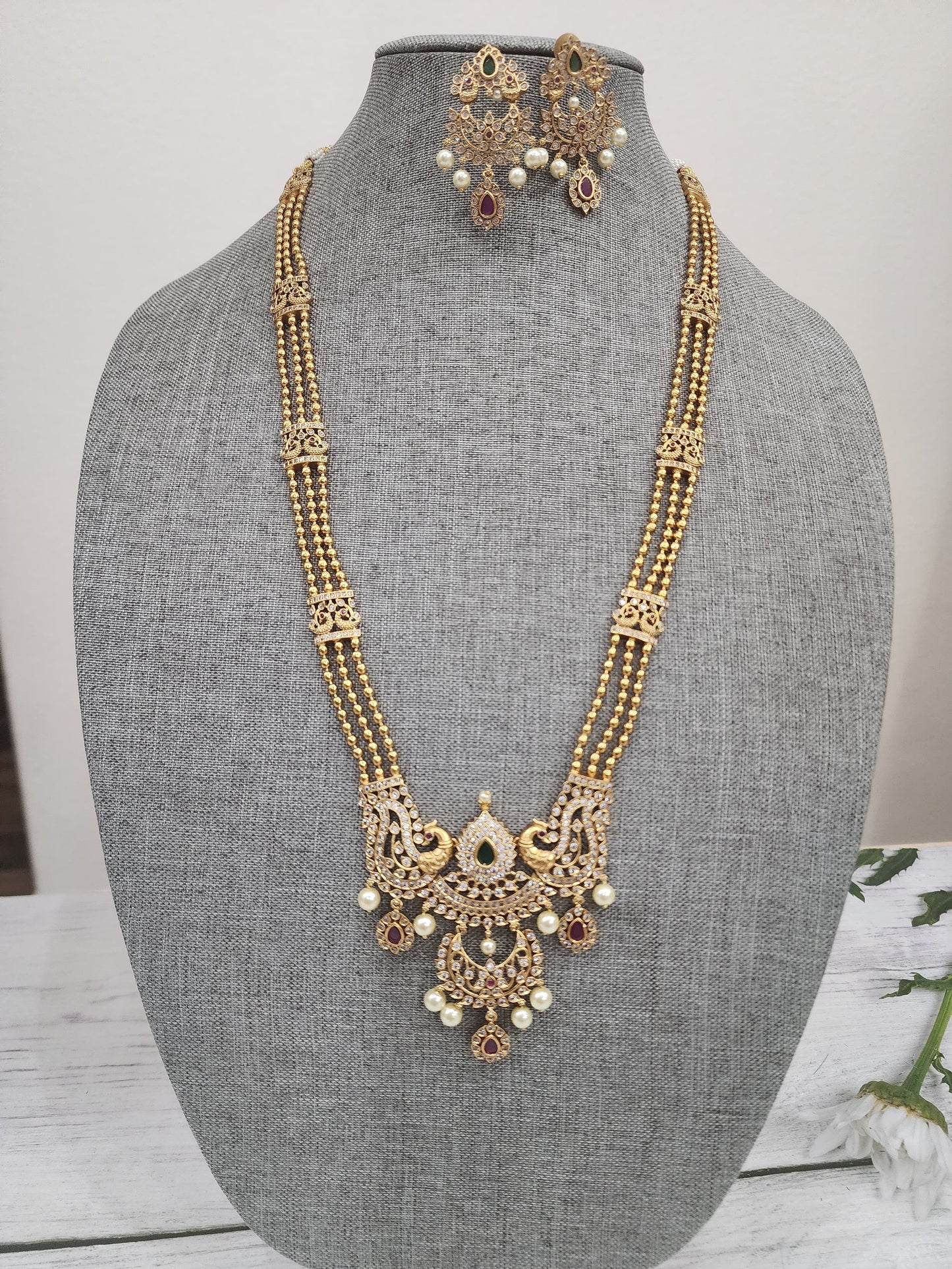 Beaded goldplated statement necklace set