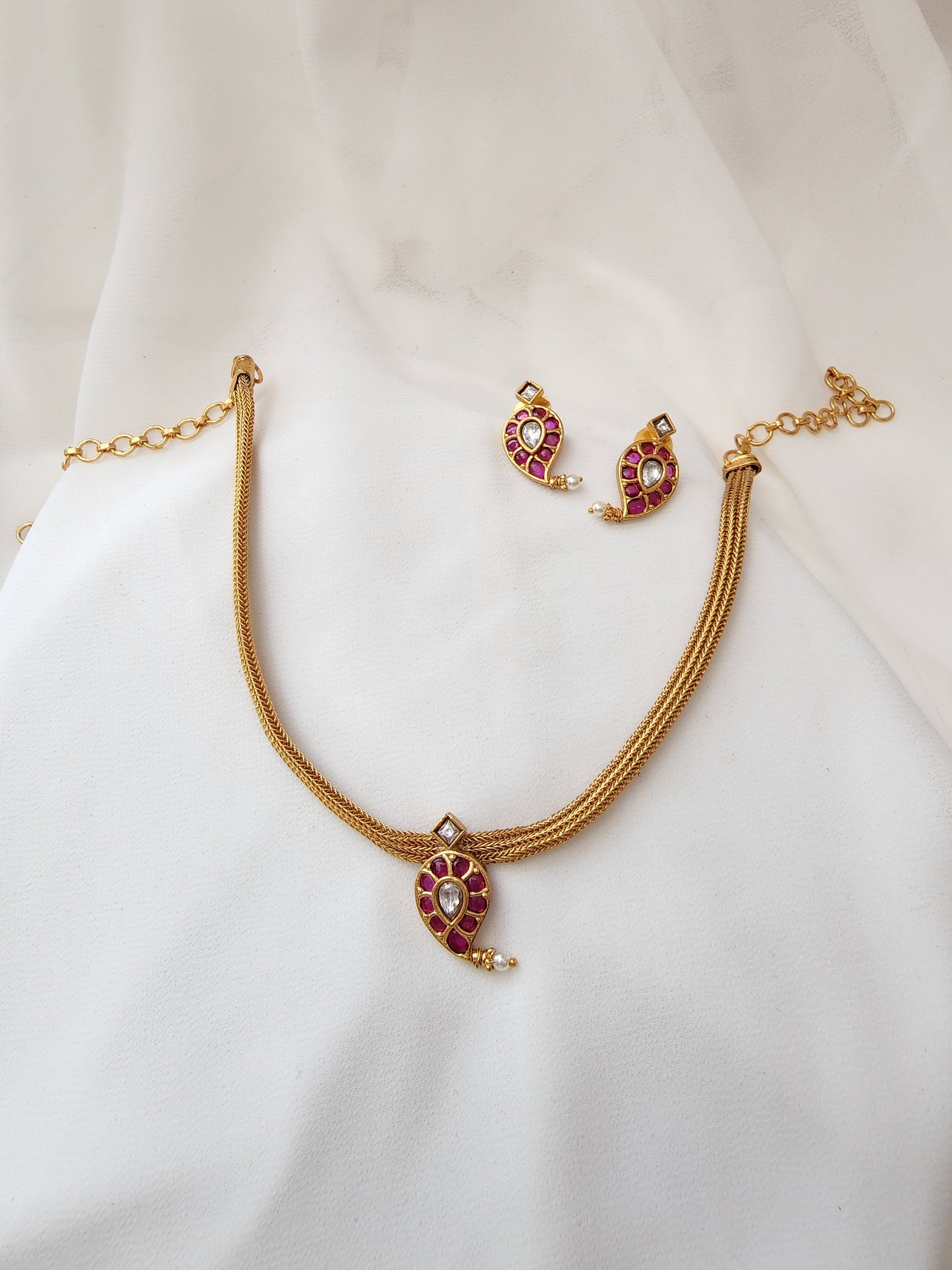 Mangli hasli gold plated necklace set