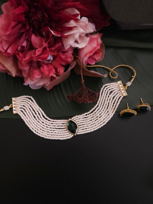 Aanshi kundan choker necklace