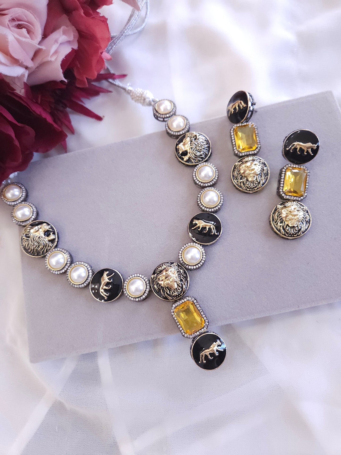 Laya sabyasachi inspired contemporary necklace set