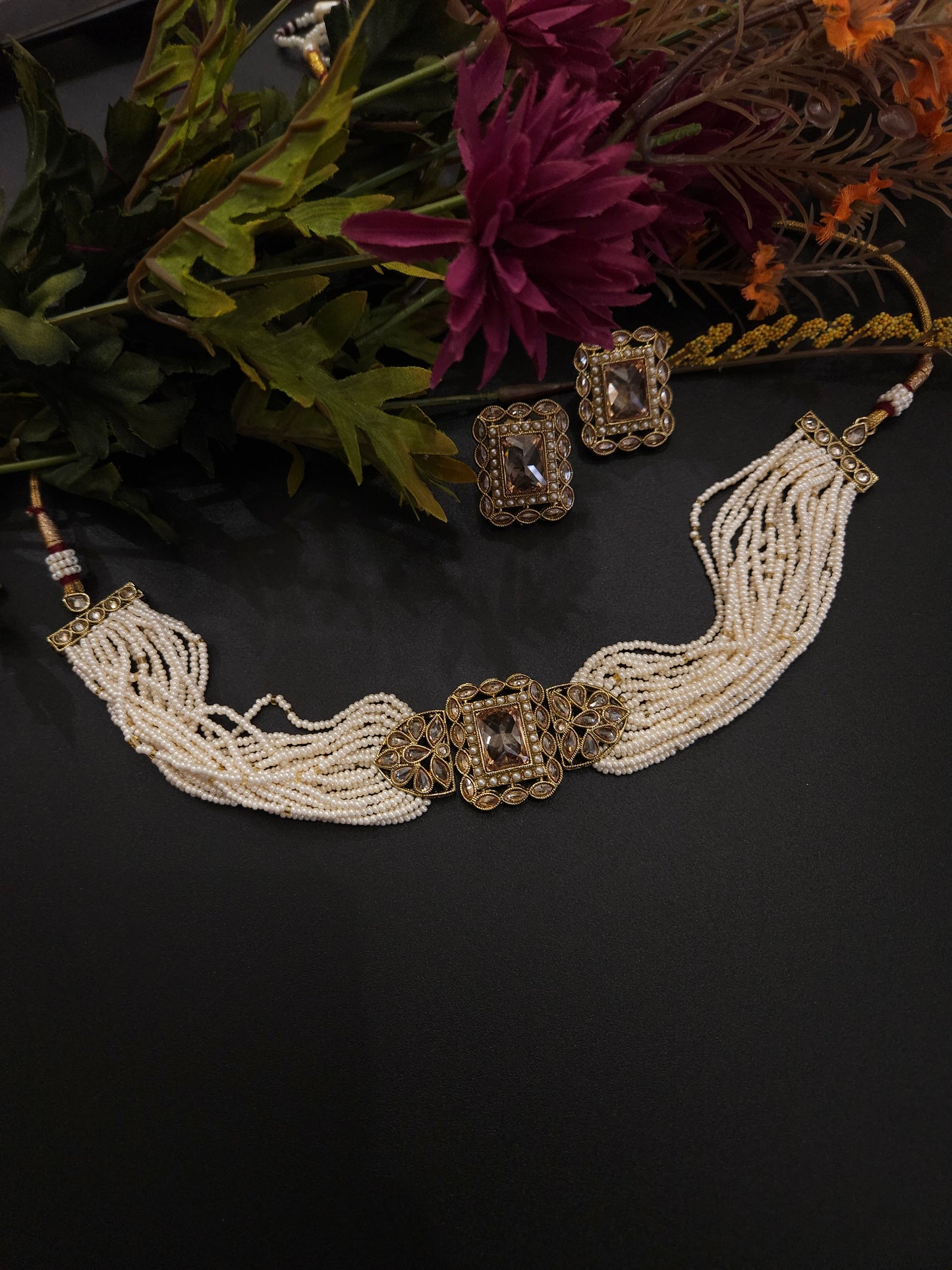 Aanshi kundan choker necklace set