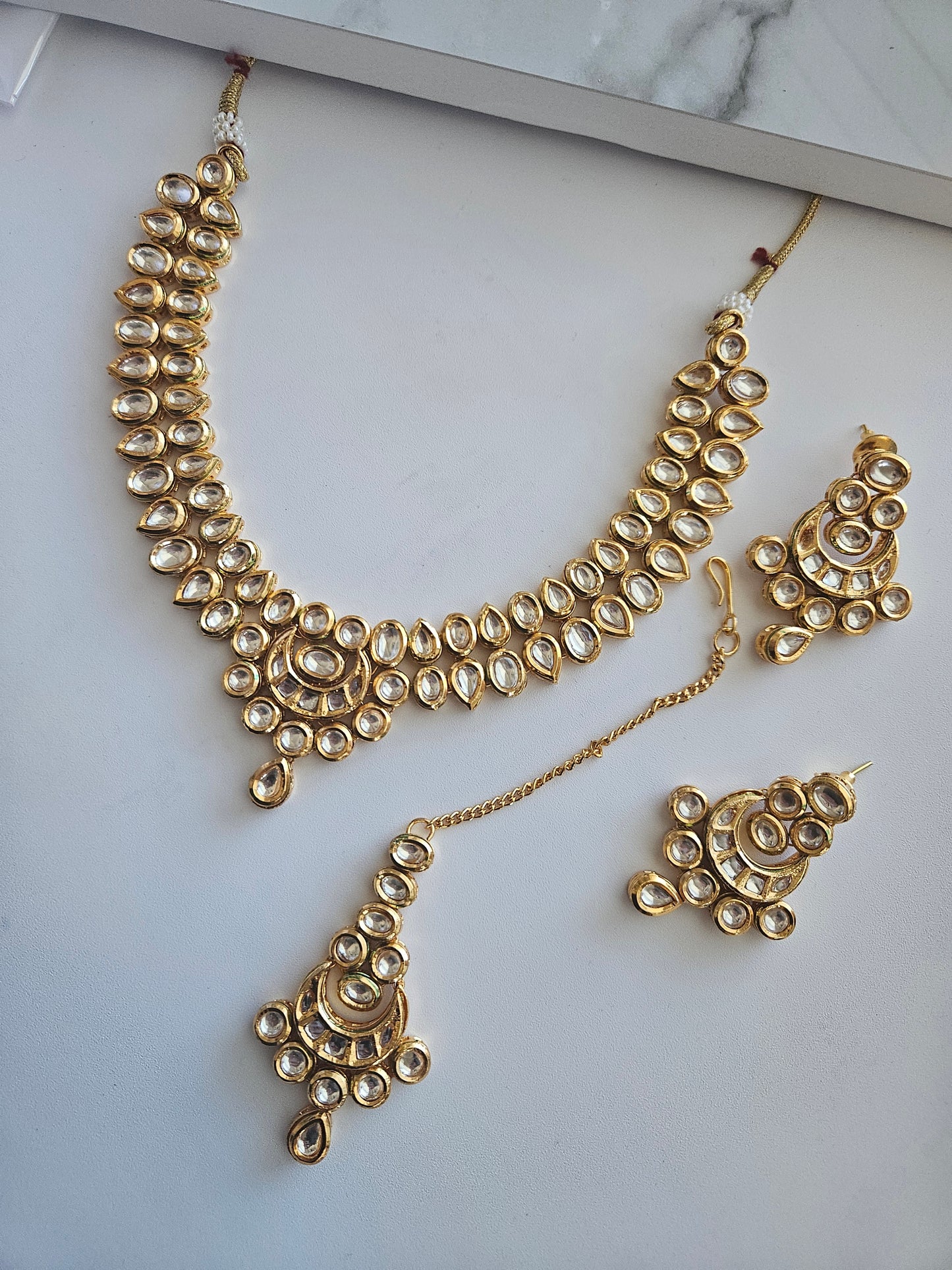 Arva kundan necklace set