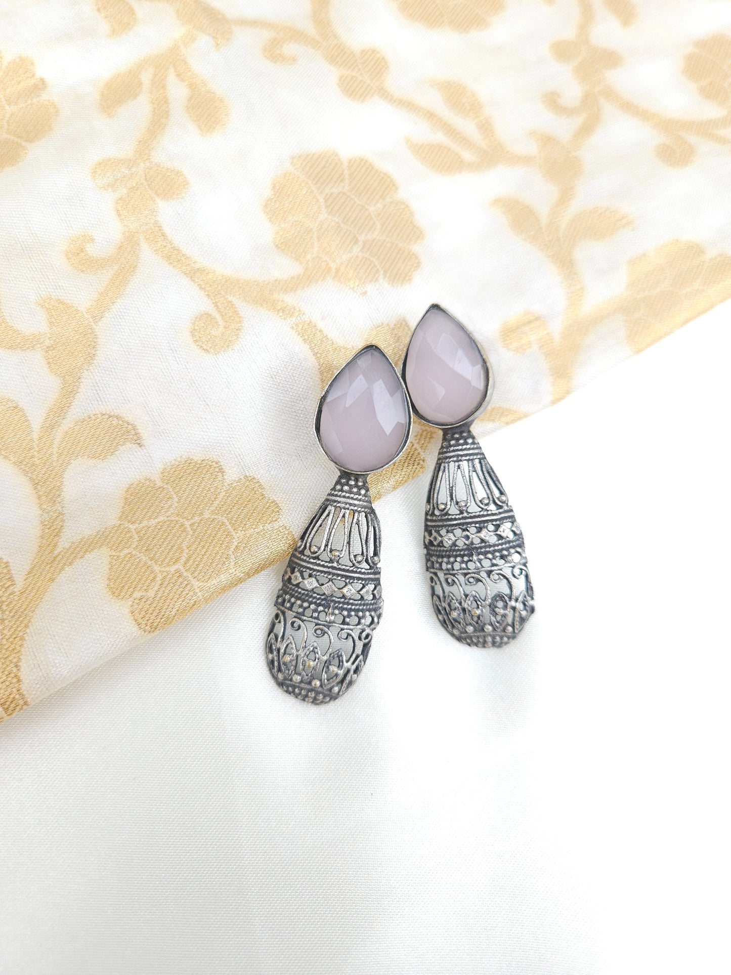 Leya unique silveralike earrings collection