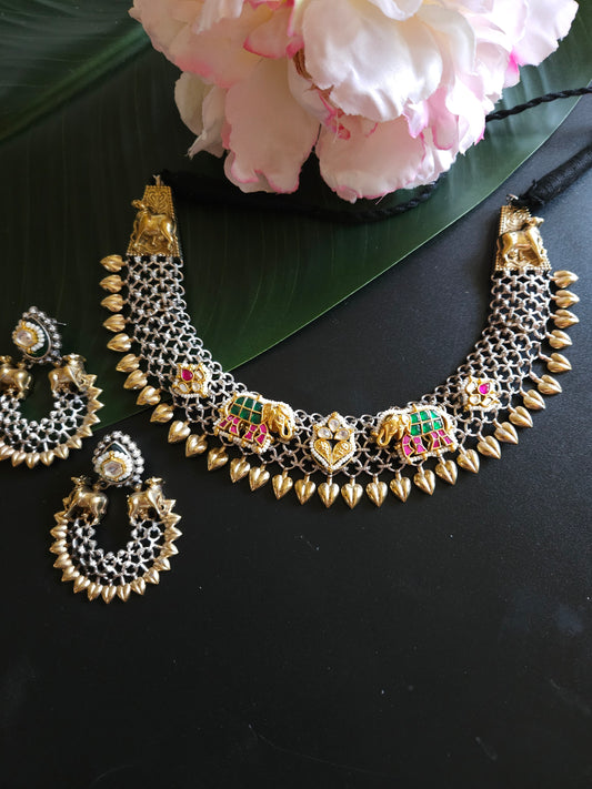 Achyutha dualtone fusion hasli necklace set