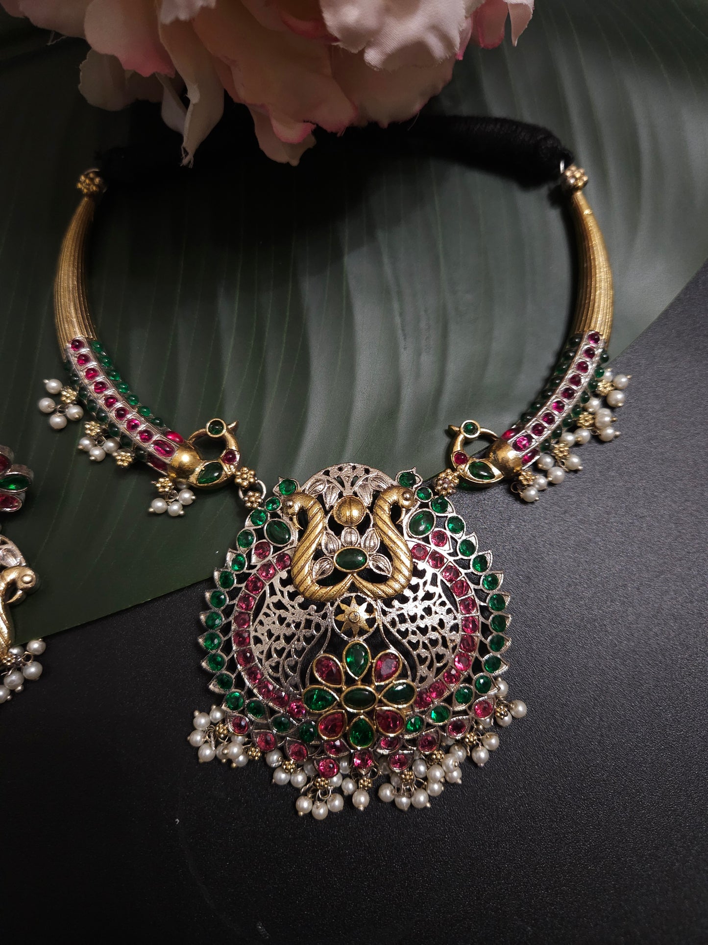 Achyutha hasli dualtone necklace set