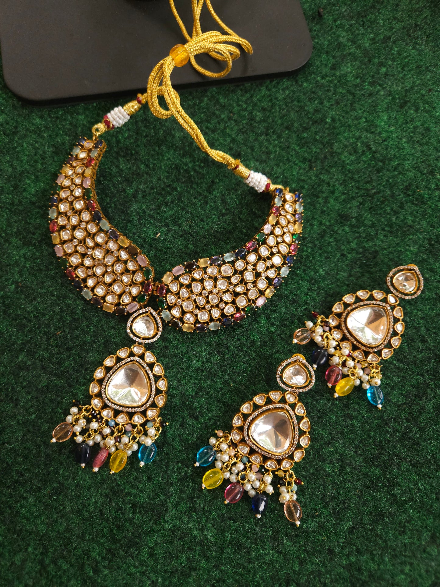 Aanshi polki kundan choker necklace set