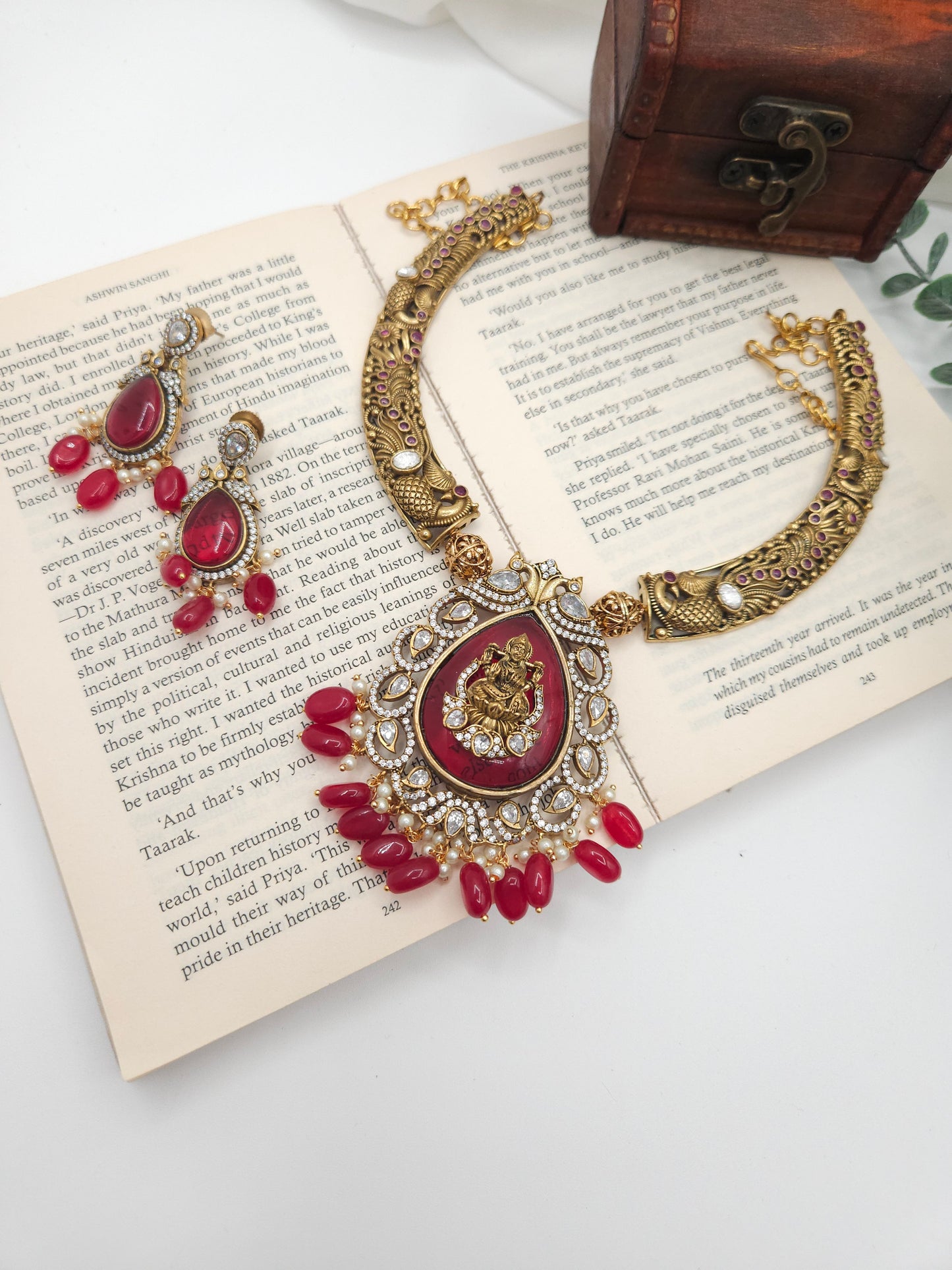 Victorian polki  hasli necklace with earrings