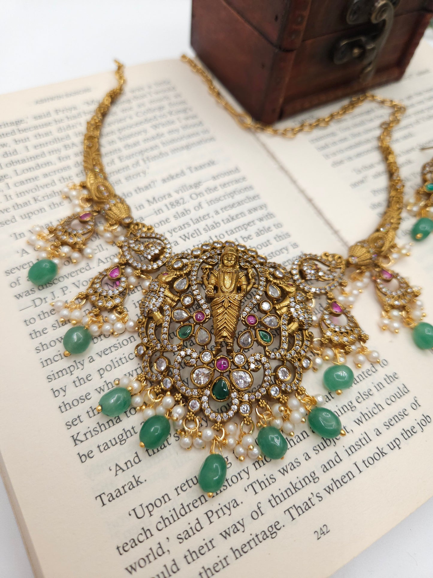 Victorian polki hasli necklace with earrings