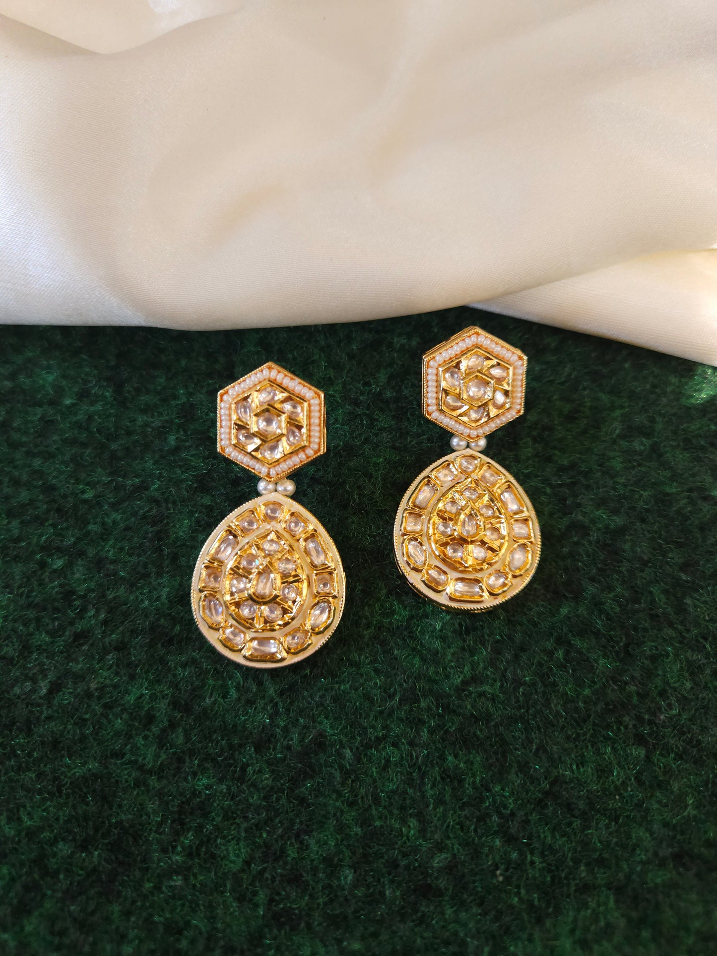 Prachi  kundan earrings