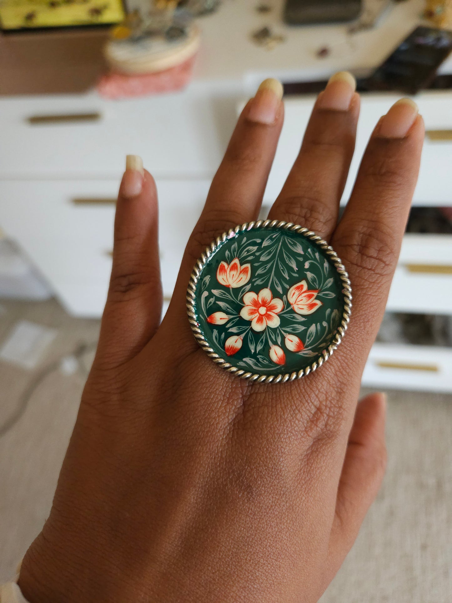 Handpainted round adjustable ring