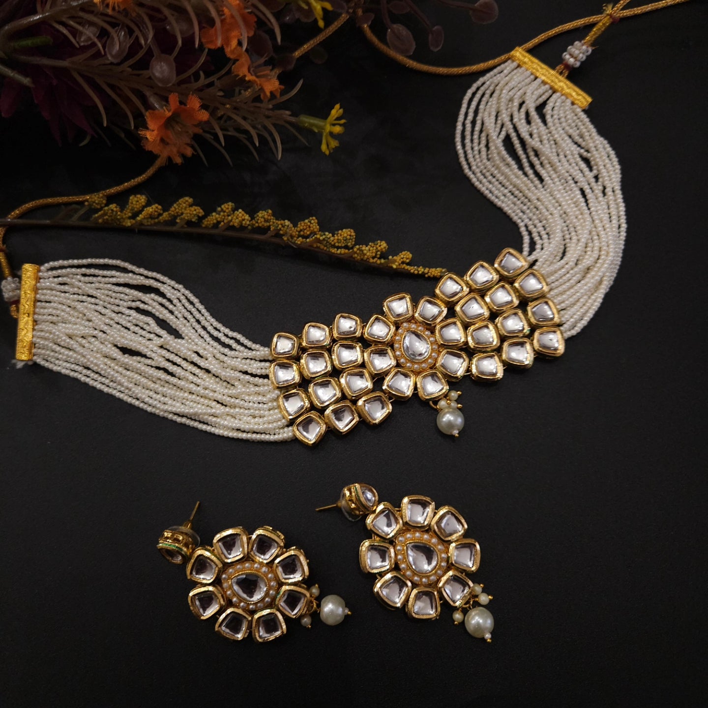 Aanshi kundan choker necklace set