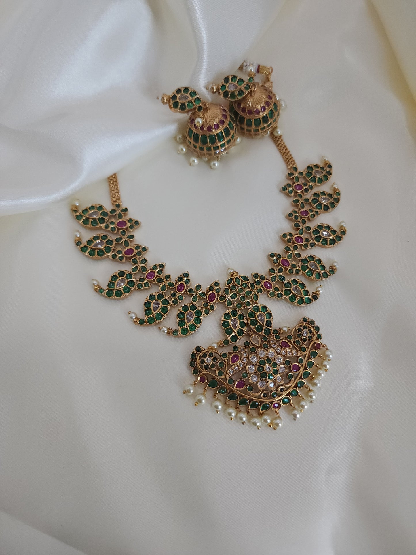 Mangli gold plated necklace set