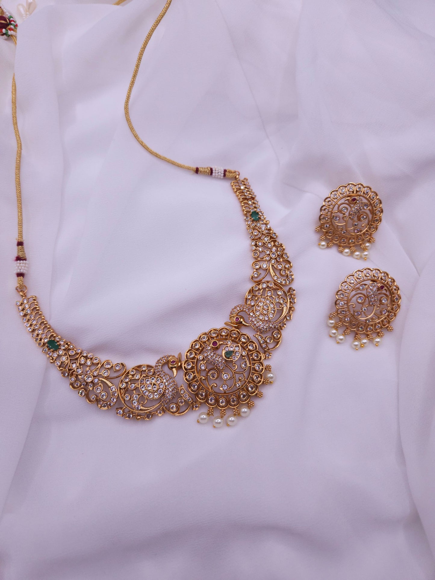 Mangli hasli gold plated necklace set