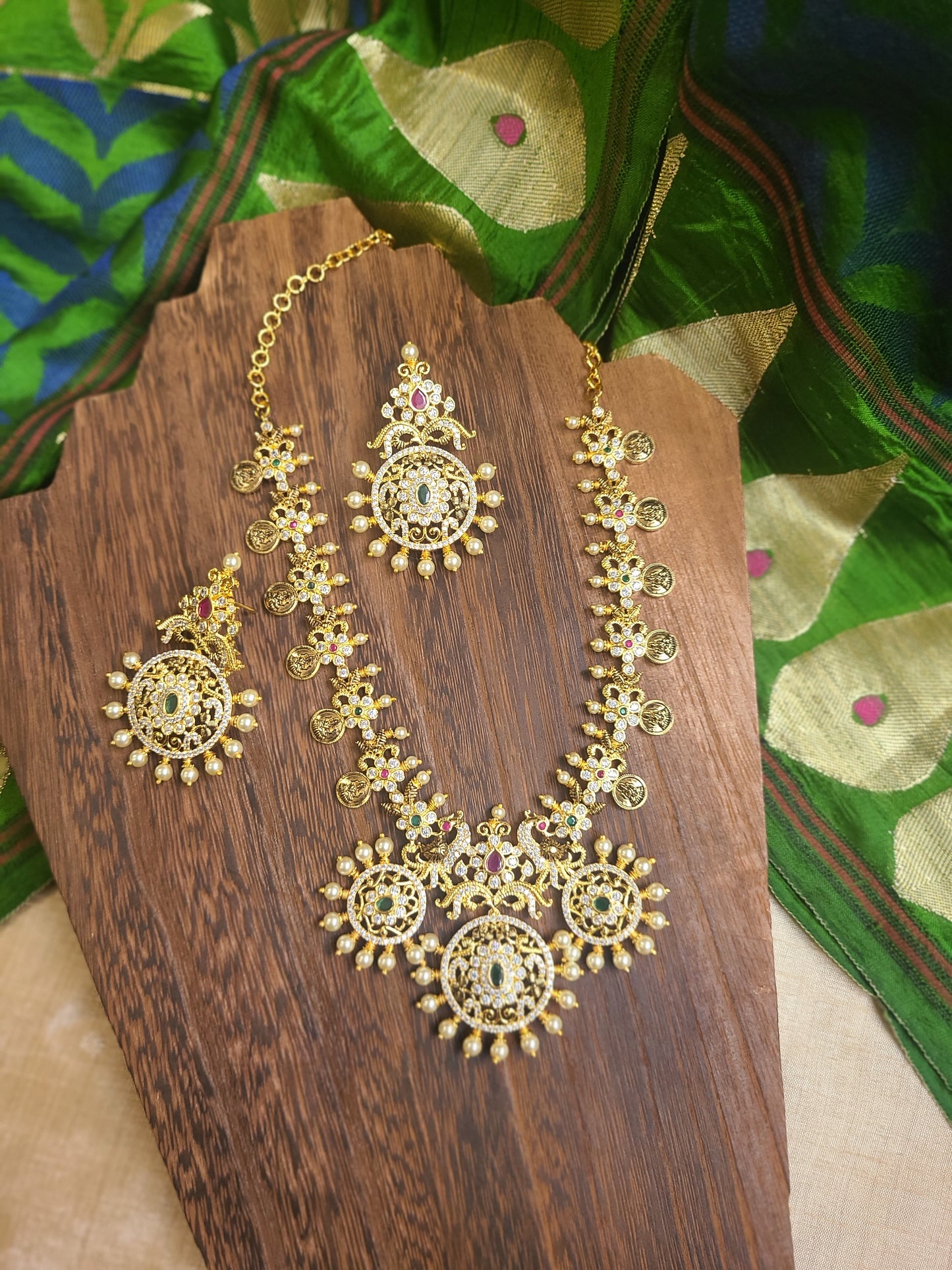 Anandhi kemp designer goldplated necklace set