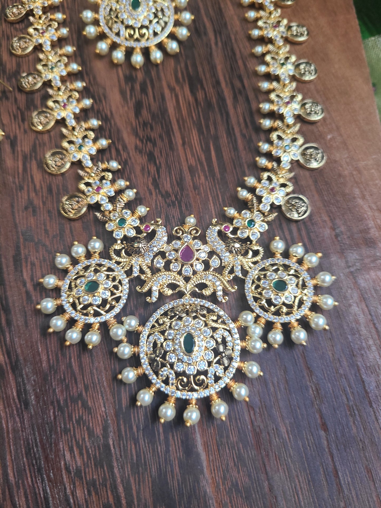 Anandhi kemp designer goldplated necklace set