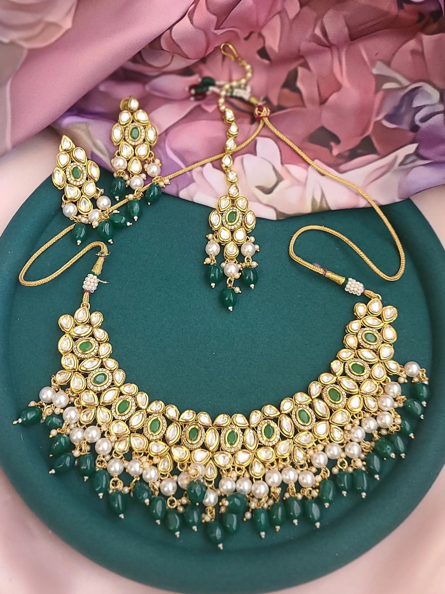 Ashwi kundan necklace set with maang tikka