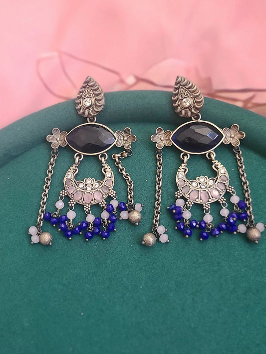 Leya unique silveralike earrings