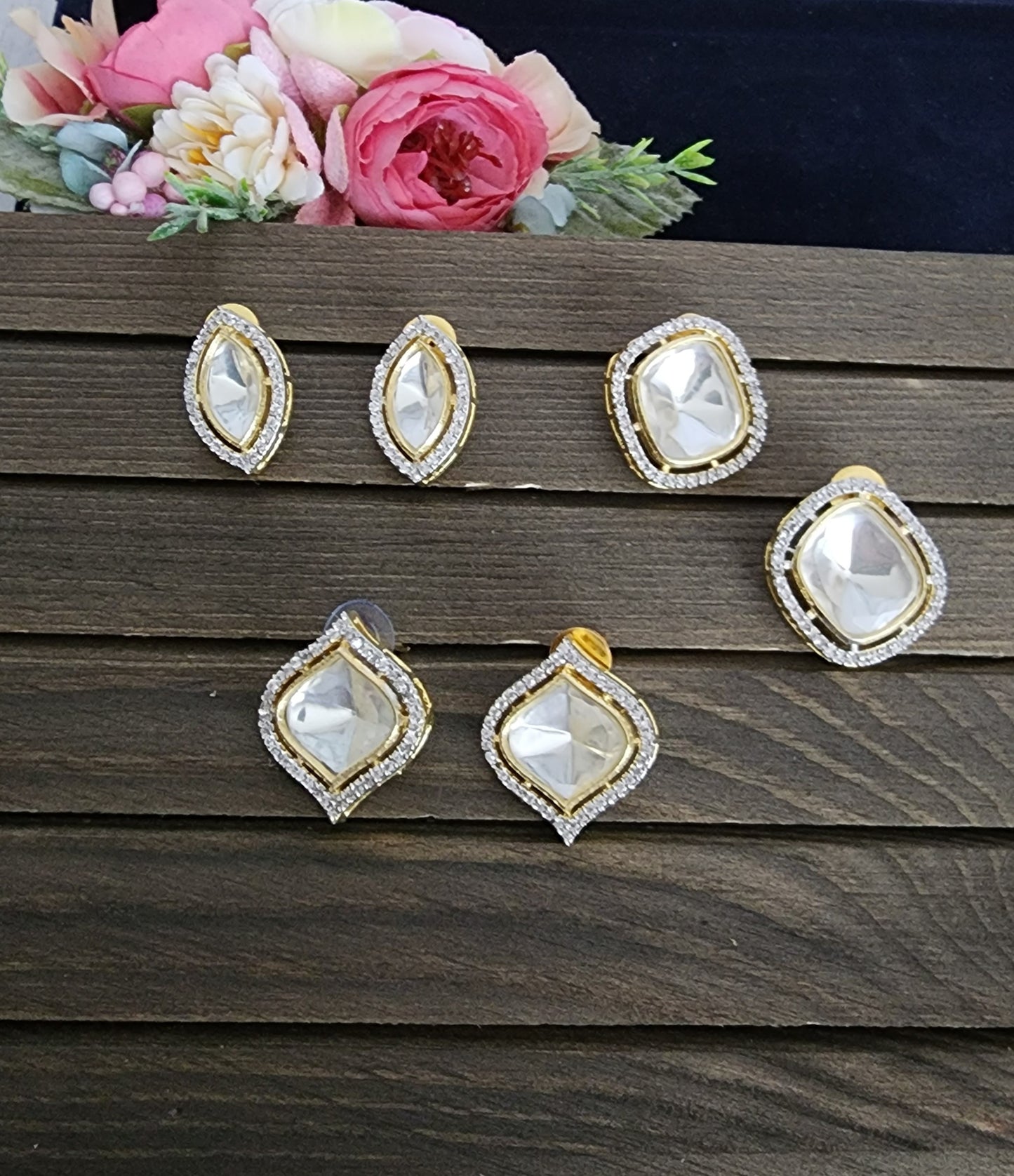 Kundan stud earrings