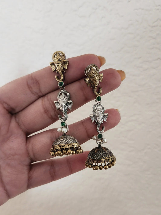 Leya unique silveralike earrings