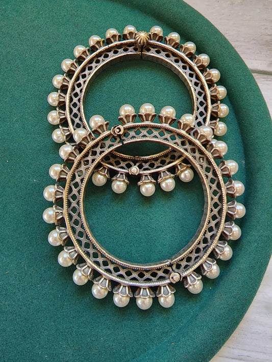 Pearl Silver alike kada bangles