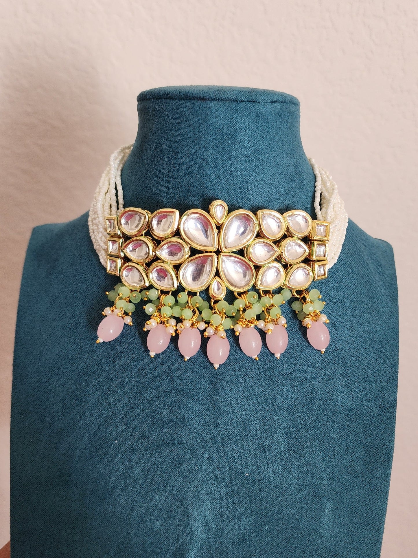 Aanshi kundan choker necklace set