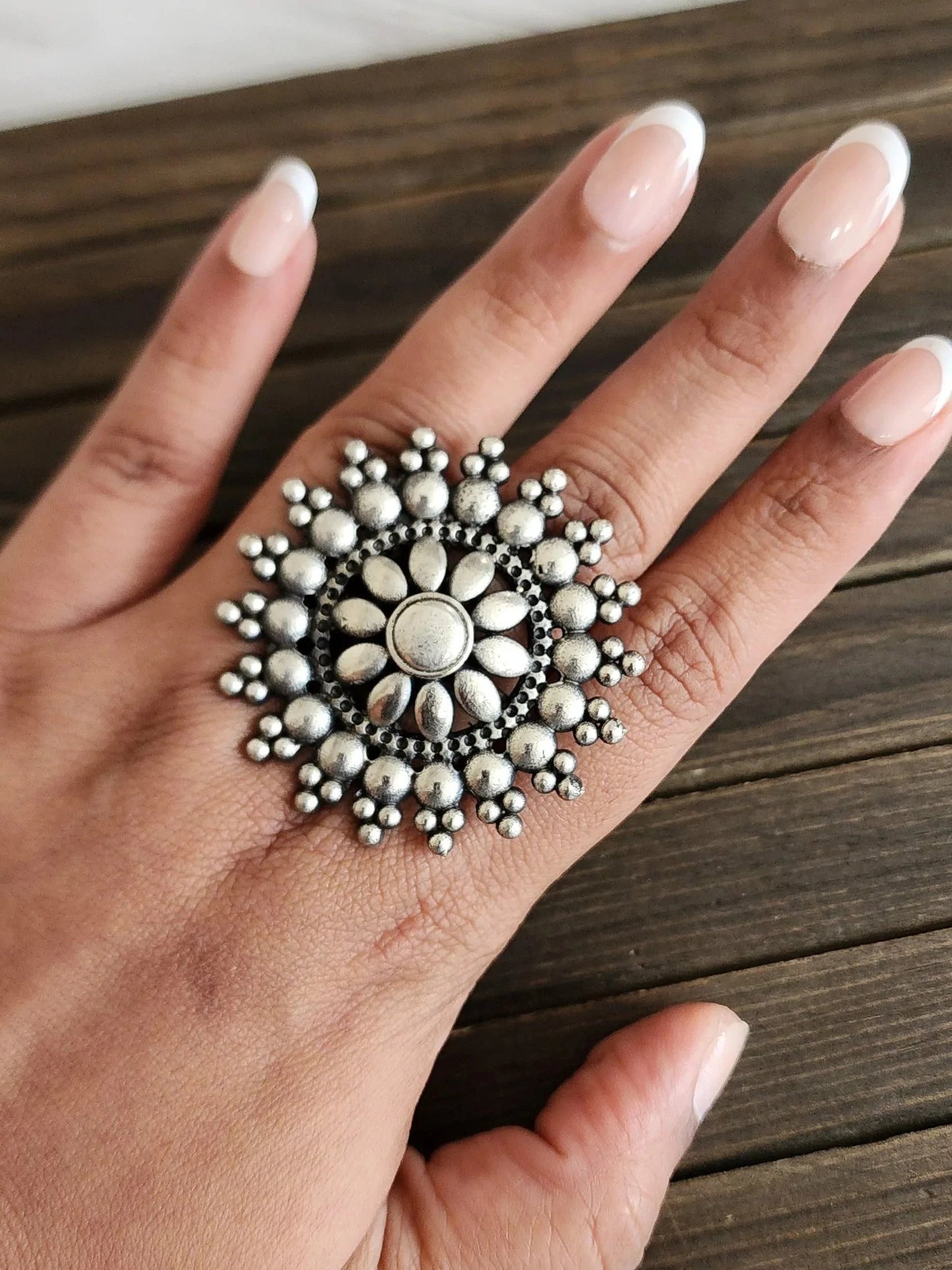 Traditional adjustable ring