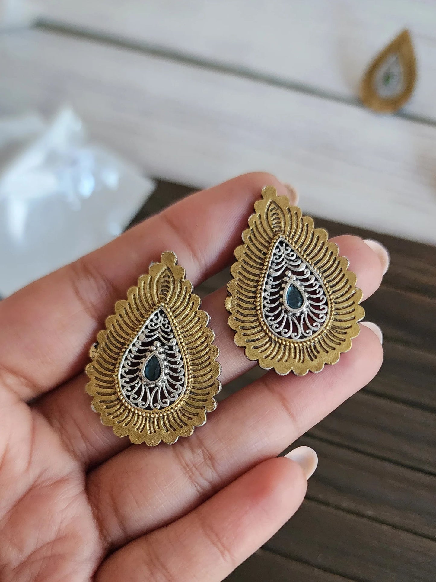 Kantha Dualtone stud earrings