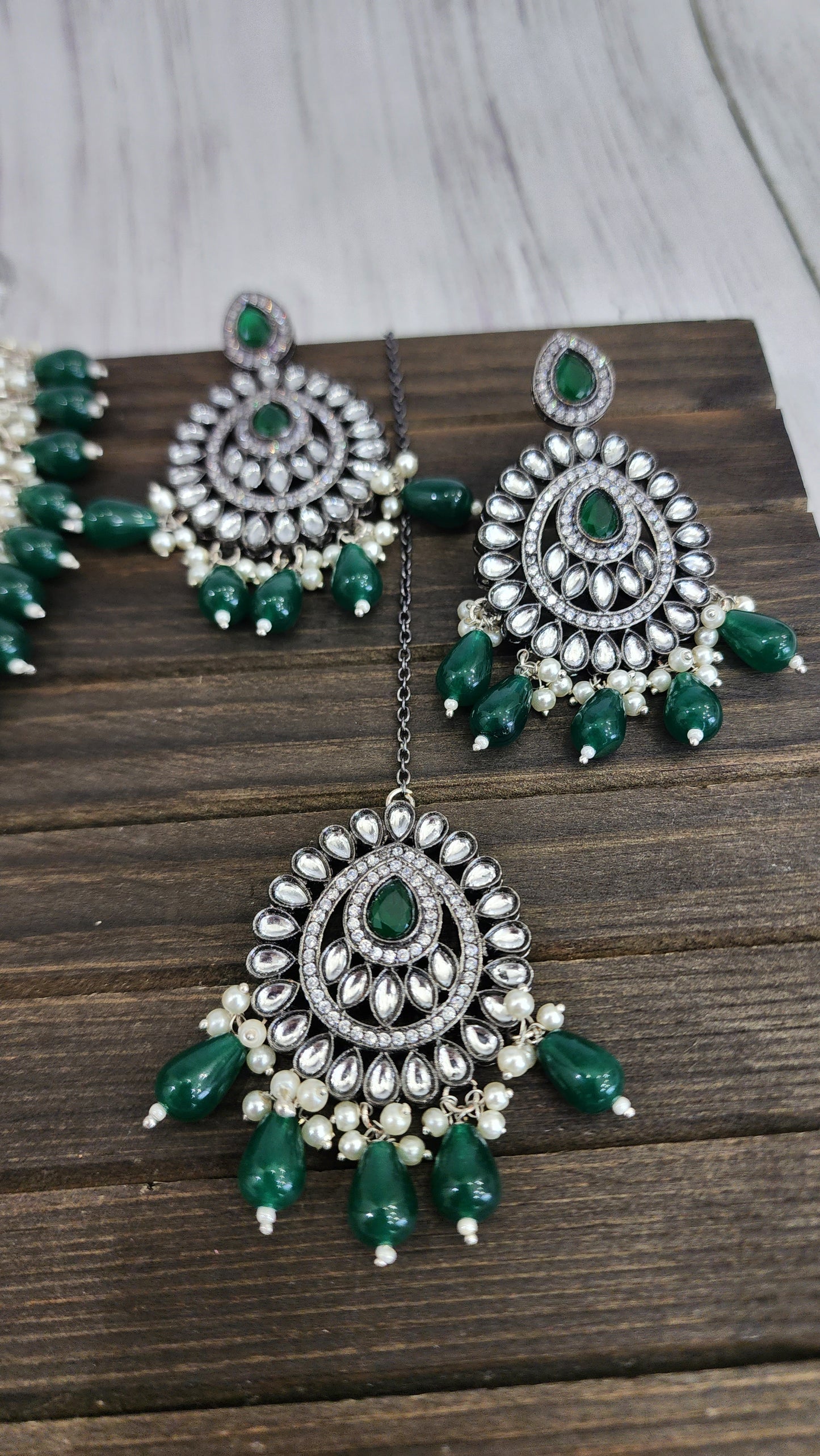 Ashwi polki kundan necklace set