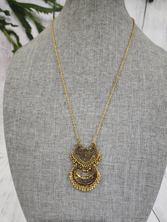 Antique gold necklace