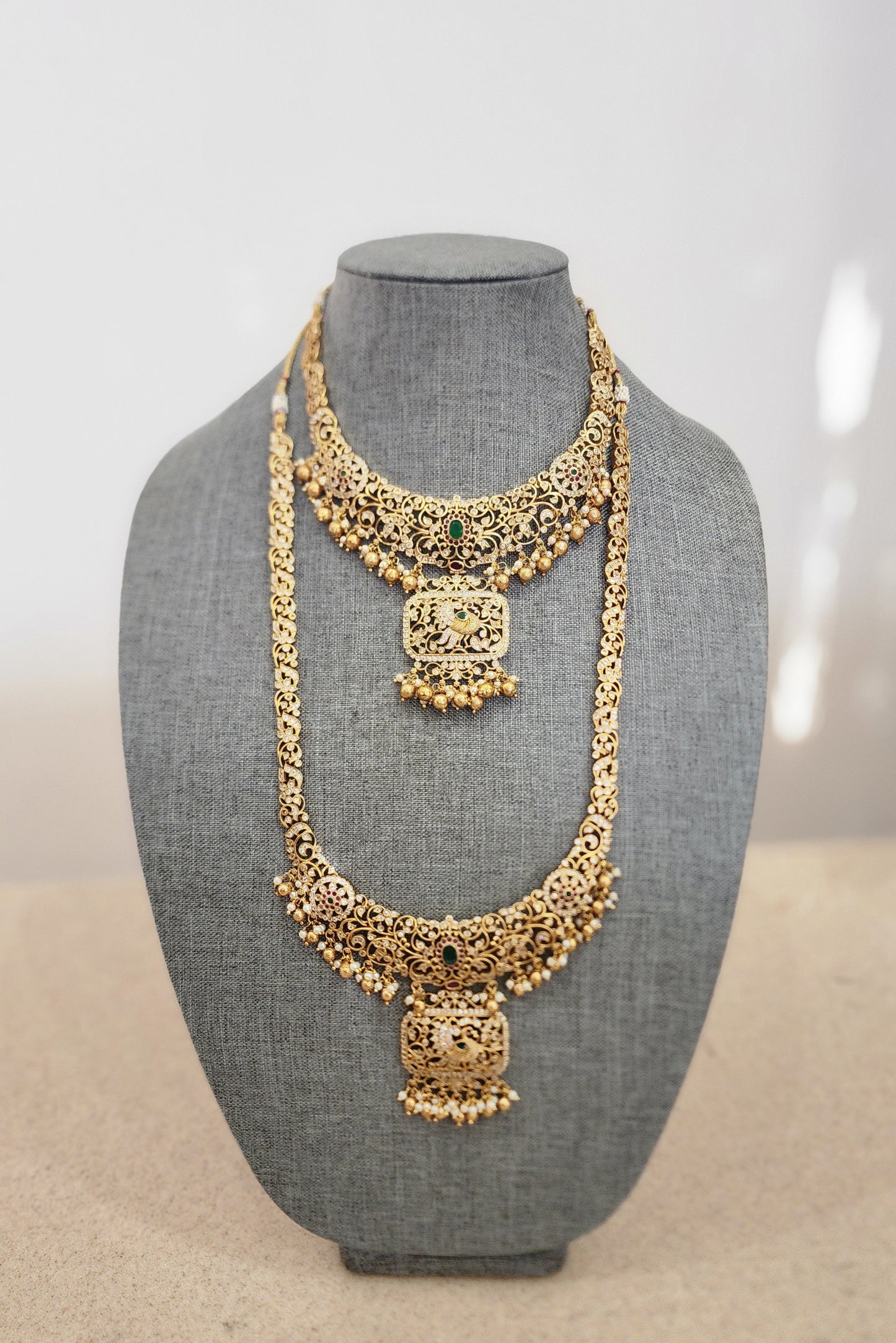 Beaded goldplated statement necklace set